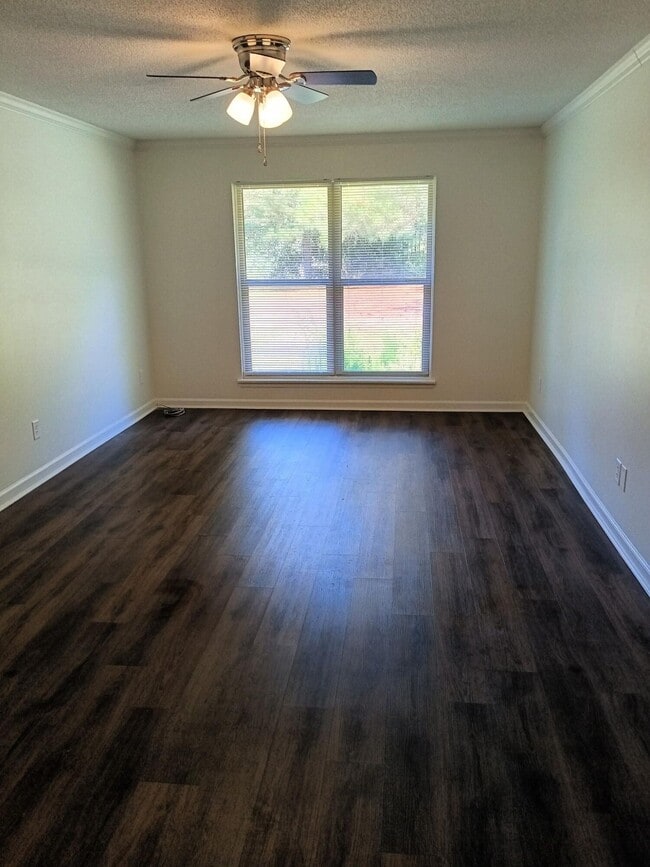 Building Photo - 4430 Goshen Lake Dr S
