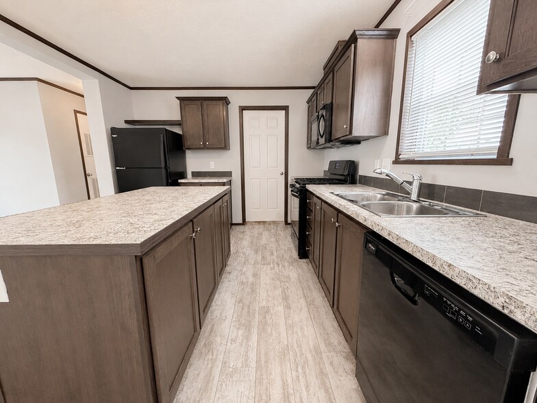 Building Photo - 11791 Cascade Cir