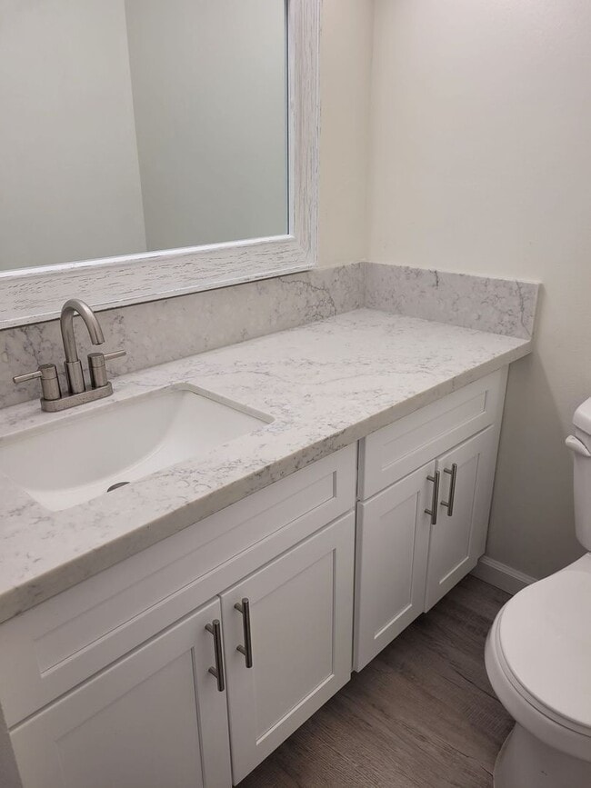 Building Photo - Available July 1, 2026 | A 3 Bedroom, 2.5 bath Townhouse with 2 parking stalls in Hokuala Hale