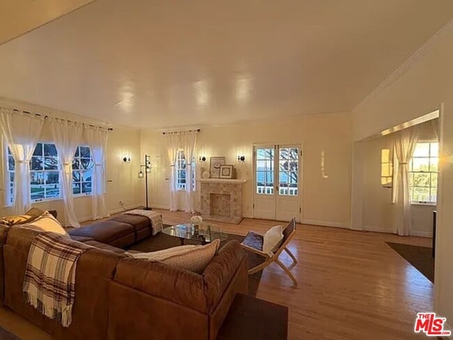 Building Photo - 849 Ocean Ave