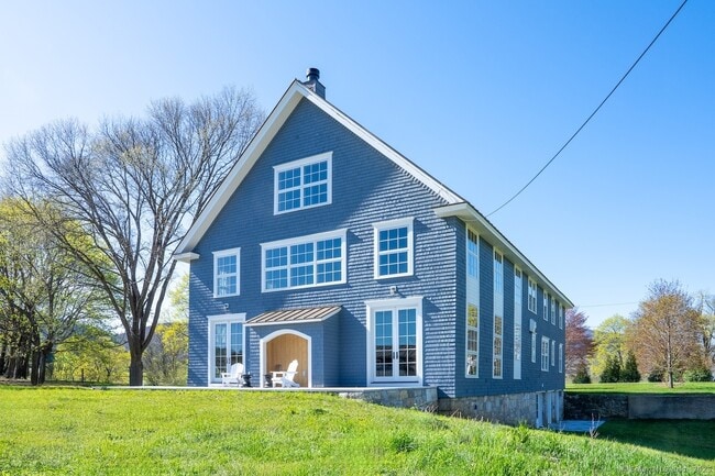 Building Photo - 65 Hammertown Rd