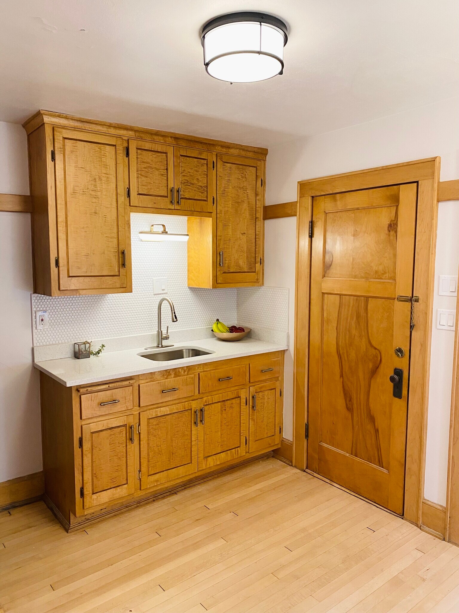 Kitchen - 2713 E Oklahoma Ave