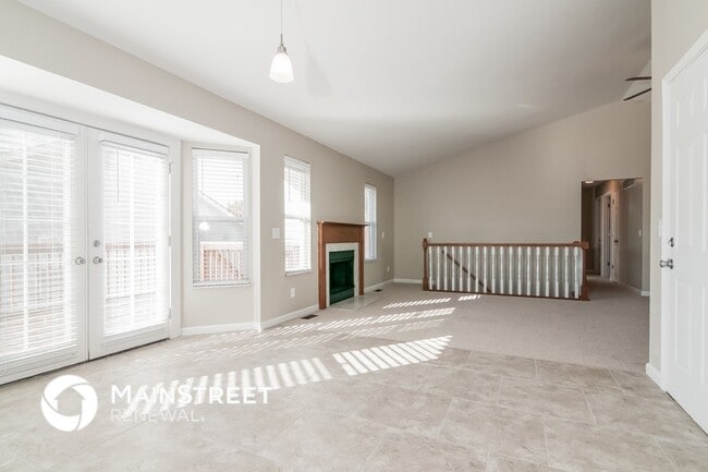 Building Photo - 3064 Laurel Village Cir