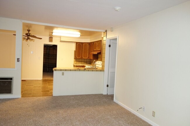 Building Photo - ? Charming Country Home Available November! ?