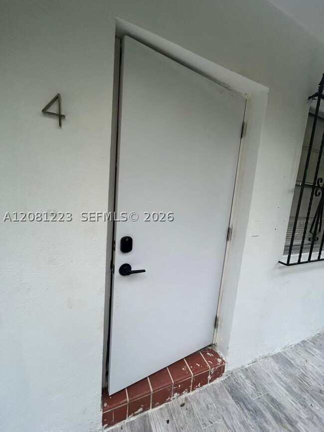 Building Photo - 2655 SW 24th Ave