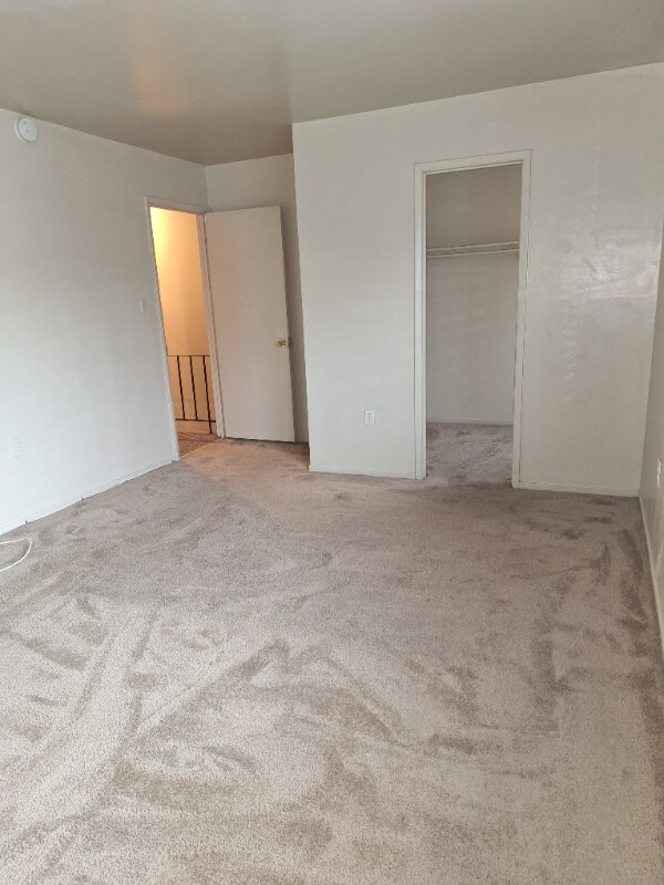 Building Photo - 7705 Swan Terrace