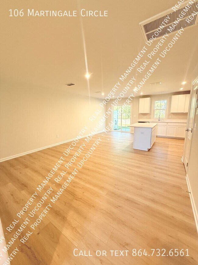Building Photo - 106 Martingale Cir