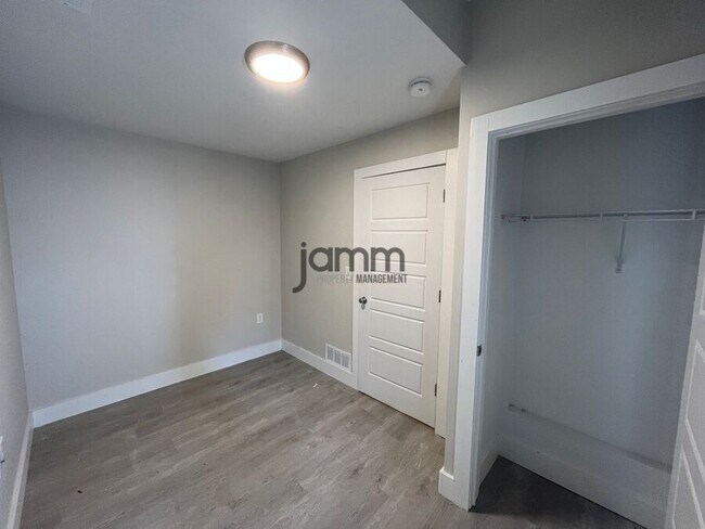 Building Photo - 1966 Randall Rd