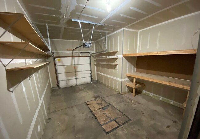 Building Photo - 1 Bed 1.5 Bath Townhome in Aurora!