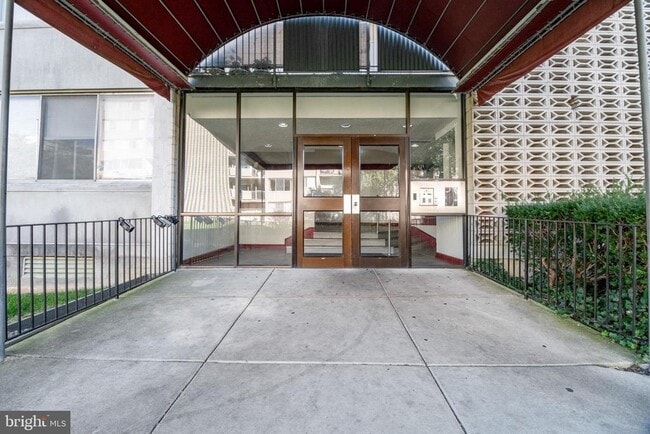 Building Photo - 1822 Metzerott Rd