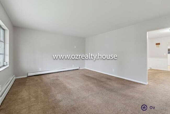 Building Photo - 185 Mettler St
