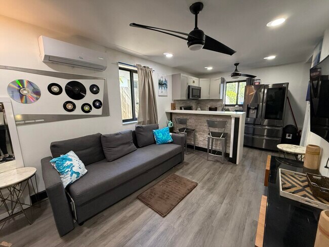 Primary Photo - 168 NW 53rd St