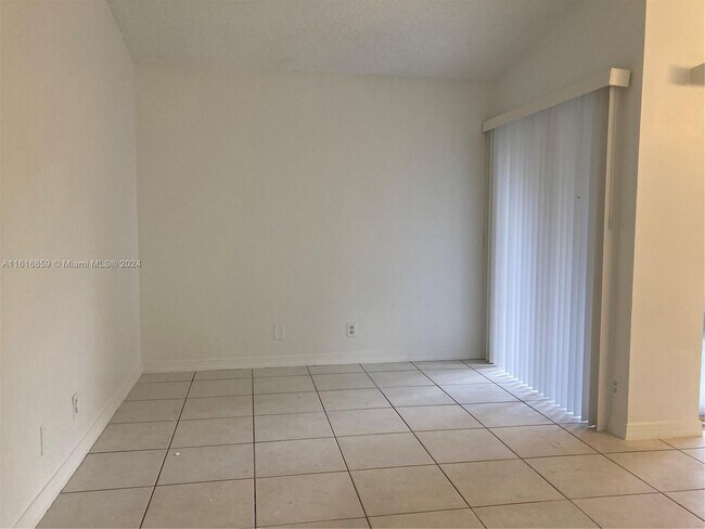 Building Photo - 1450 Springside Dr
