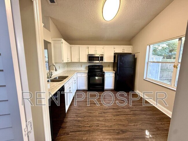 Building Photo - 9503 Rosewalk Ct