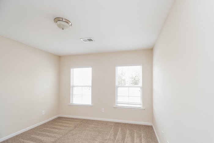 Building Photo - 390 Eagle Feather Loop