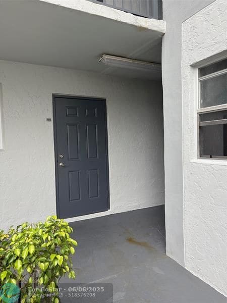 Building Photo - 8411 Lagos De Campo Blvd