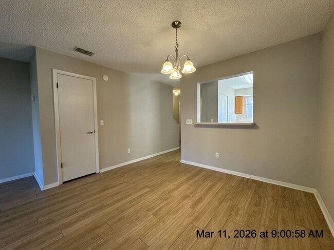 Building Photo - Daytona Beach 2/2.5 townhome