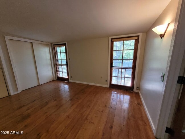 Building Photo - 16685 Shrine Dr