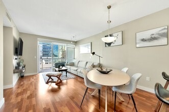 Building Photo - 325 7th Avenue