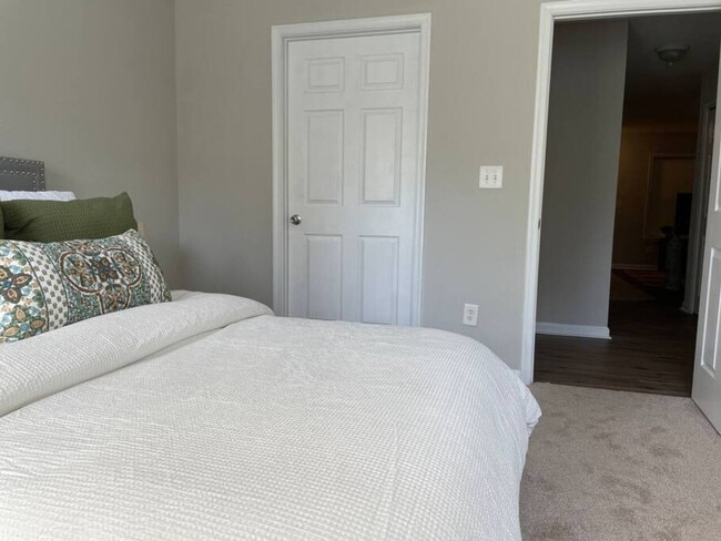 Building Photo - 3500 Clover Rd