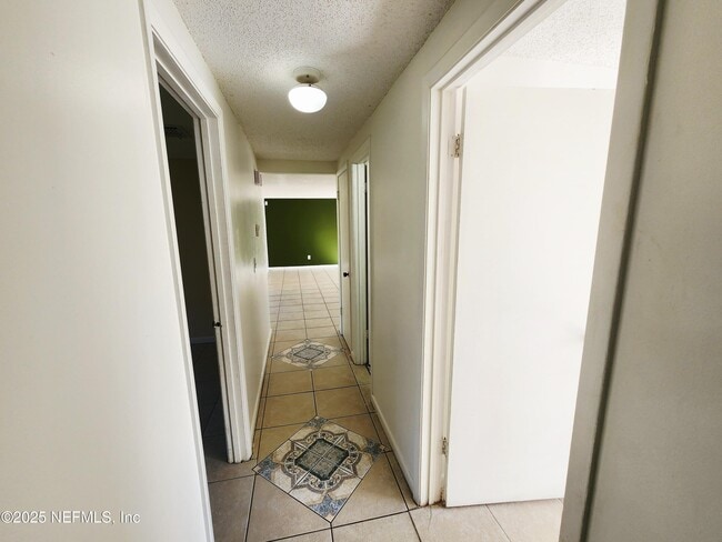 Building Photo - 7127 Prellie St