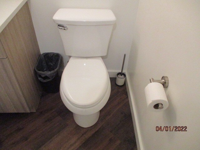 Toilet - 818 12th St