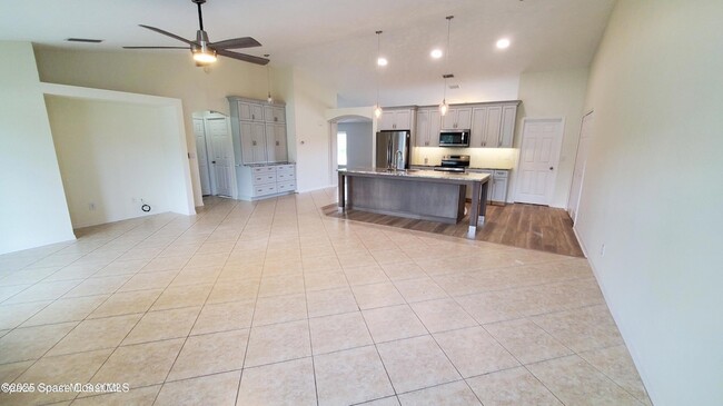 Building Photo - 5321 Cinnamon Fern Blvd