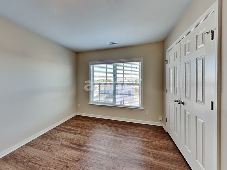 Building Photo - 1419 Infinity Ln