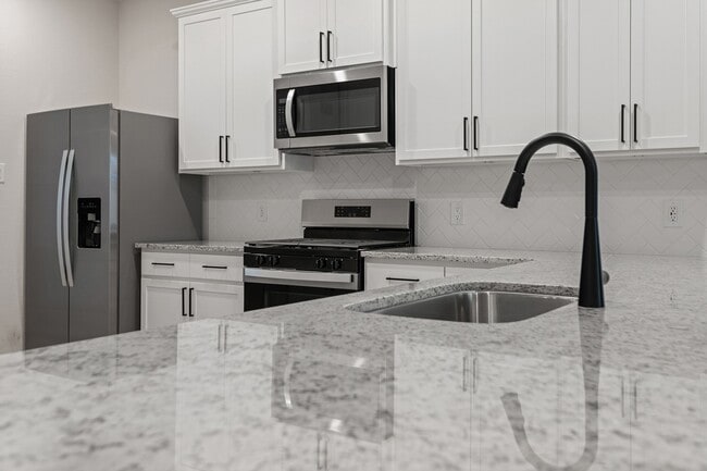 Building Photo - 21563 Bluebonnet Bay Dr