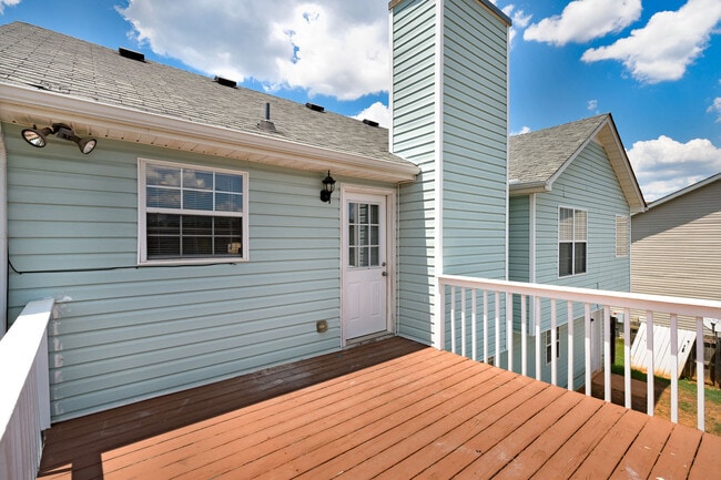 Building Photo - Coing Soon 2/25/26) Impressive 4 Bed, 3 Bath with Home Office!