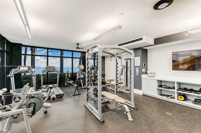 Building Photo - 2101 S Surf Rd