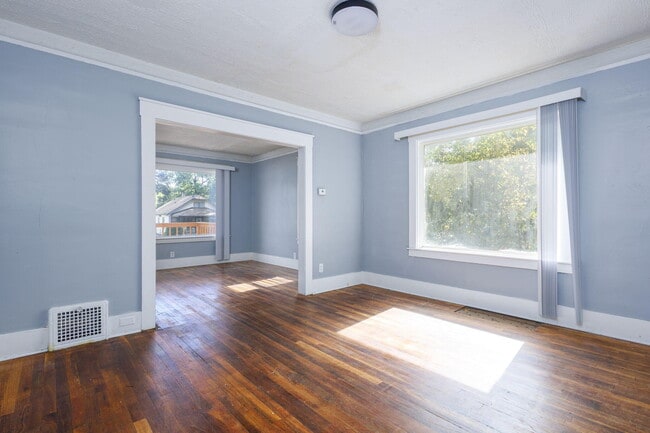 Building Photo - 20235 San Juan Dr