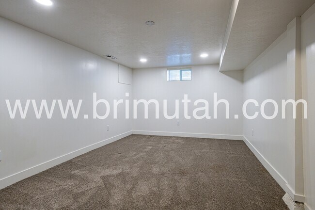 Building Photo - 1189-1191 S 1100 E