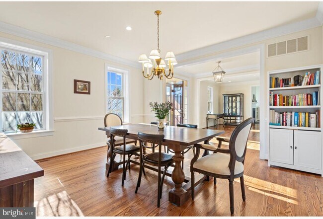 Building Photo - 100 Braebank Ln