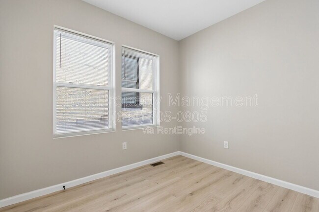 Building Photo - 1209 E Whittier St