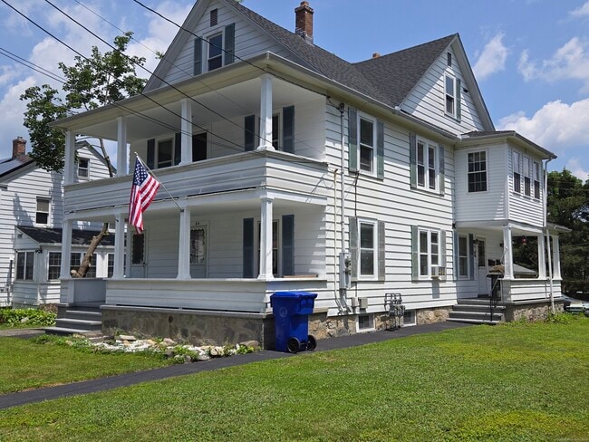 Building Photo - 64 Pine St