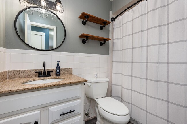 Building Photo - 4885 Santa Rosa Ave