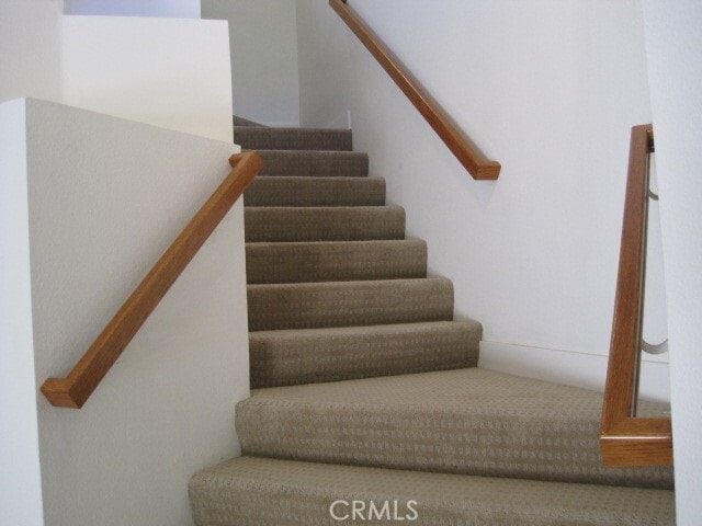 Building Photo - 2577 Plaza del Amo