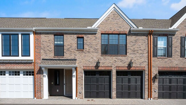 Building Photo - 441 Roebling Ct