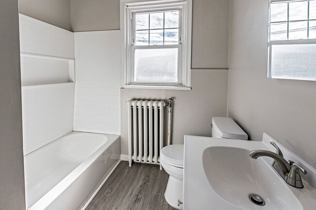 Building Photo - Updated 3 bedroom home in the City with re...