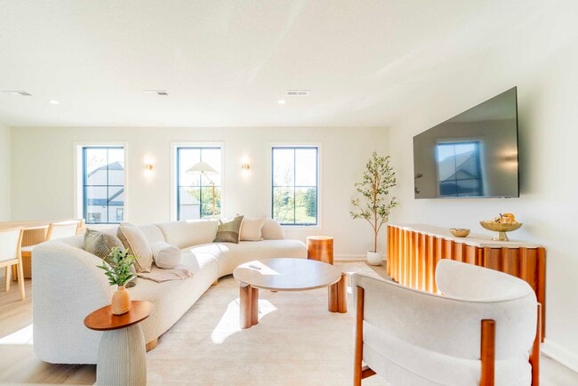 Building Photo - 14550 South Ave