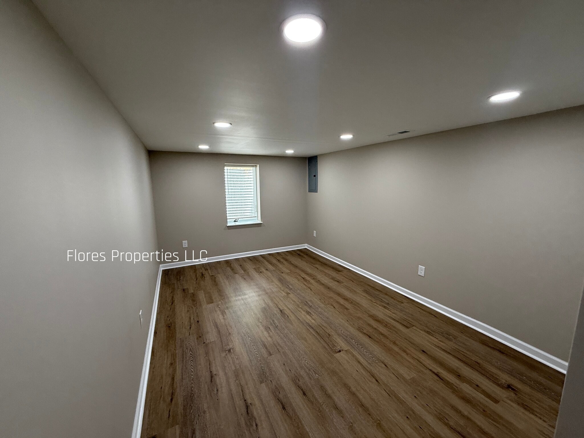 Building Photo - 1136 Pauline Ave