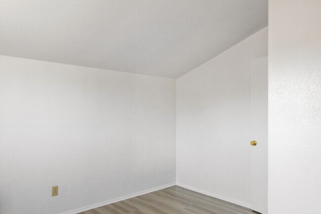 Building Photo - Gated Anaheim 3 Bedroom Home | Attached 2-Car Garage | Central A/C