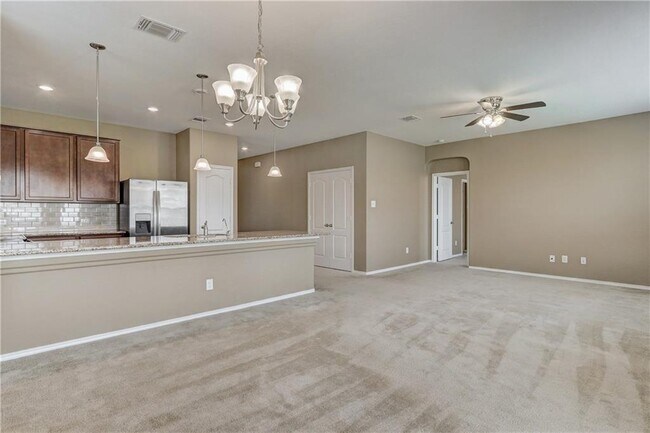 Building Photo - 7928 Bassano Dr