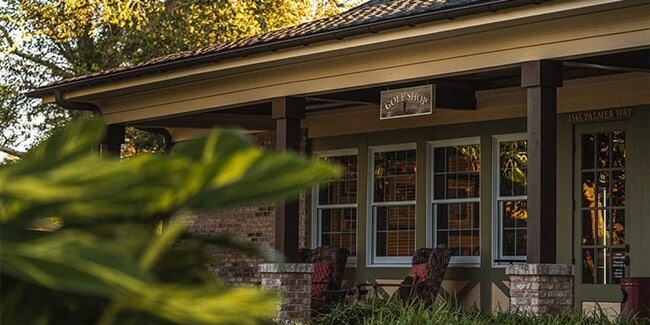 Building Photo - Live The Villages life: 3Bedrooms/2Baths furnished home with all the premier recreation access!