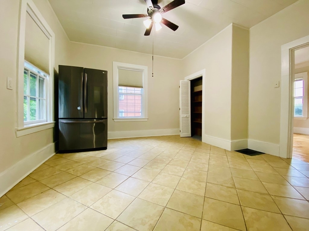 Building Photo - 18 Montvale Ave