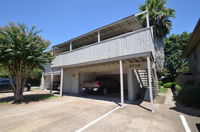 Building Photo - 5650 Birchmont Dr