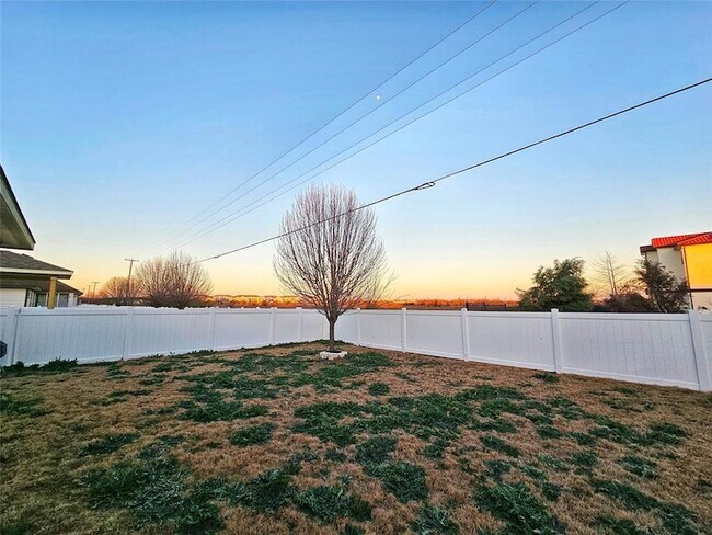 Building Photo - 18205 Bandelier Dr