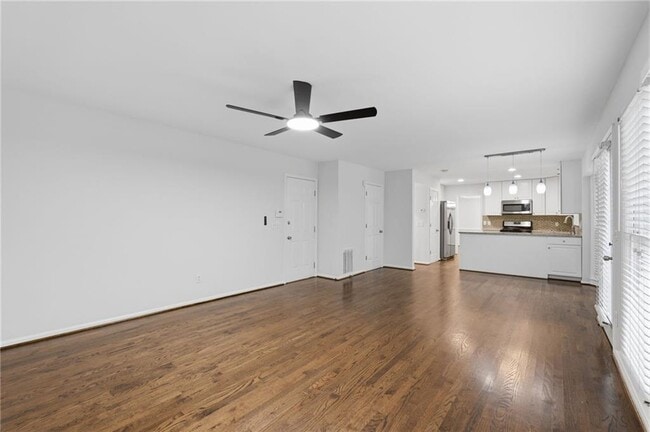 Building Photo - 620 Brook Landing Ct