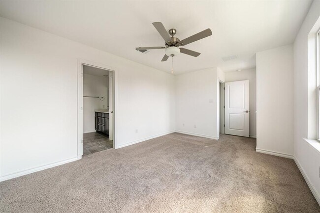 Building Photo - 123 Watkinville Rd